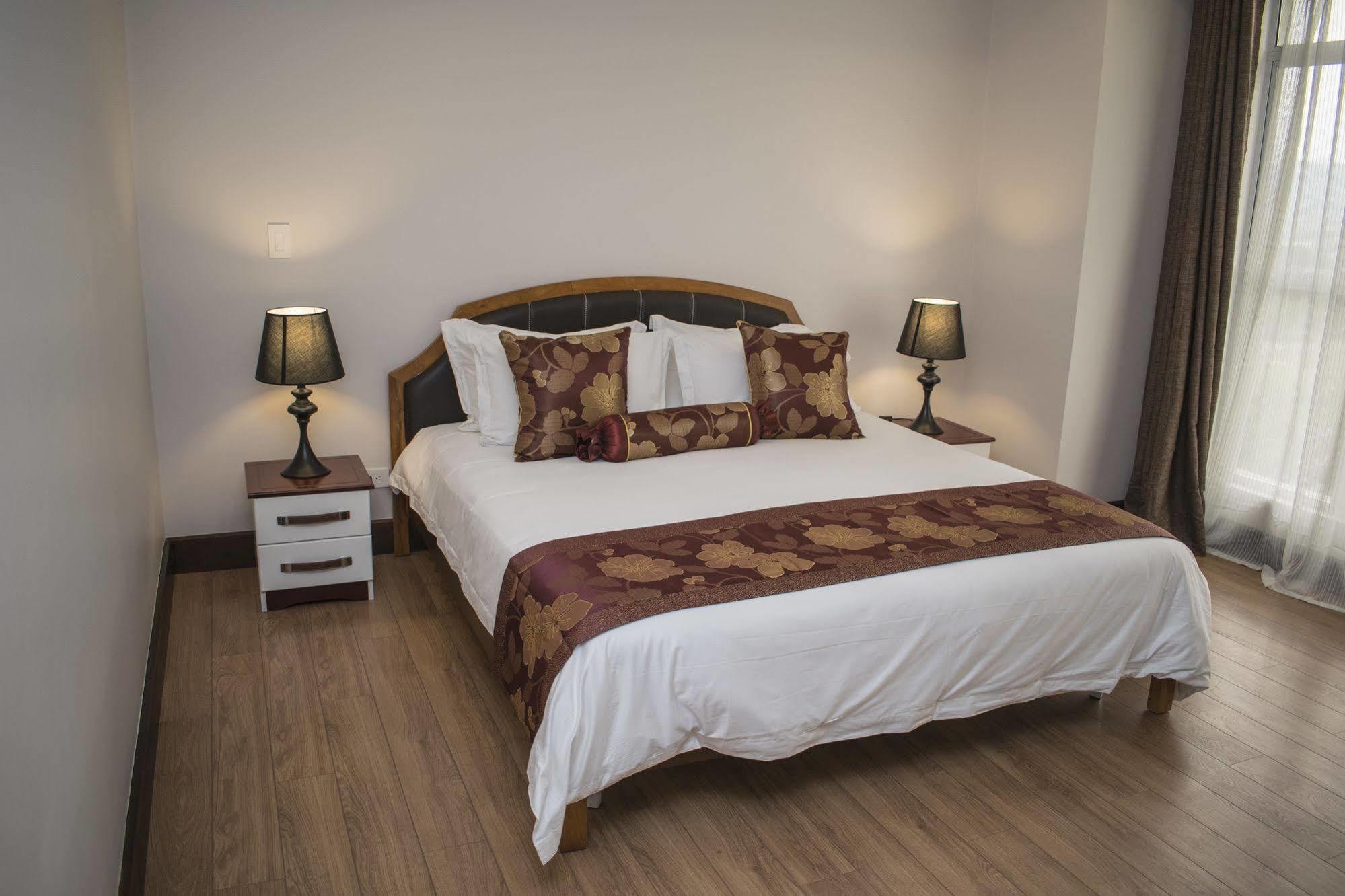 Torres Del Lago Suites And Apartments San José Extérieur photo