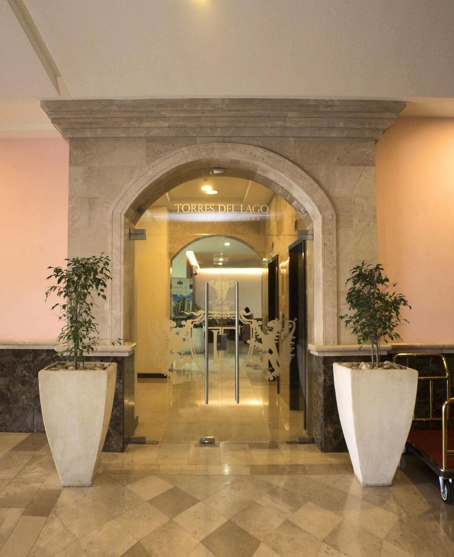 Torres Del Lago Suites And Apartments San José Extérieur photo