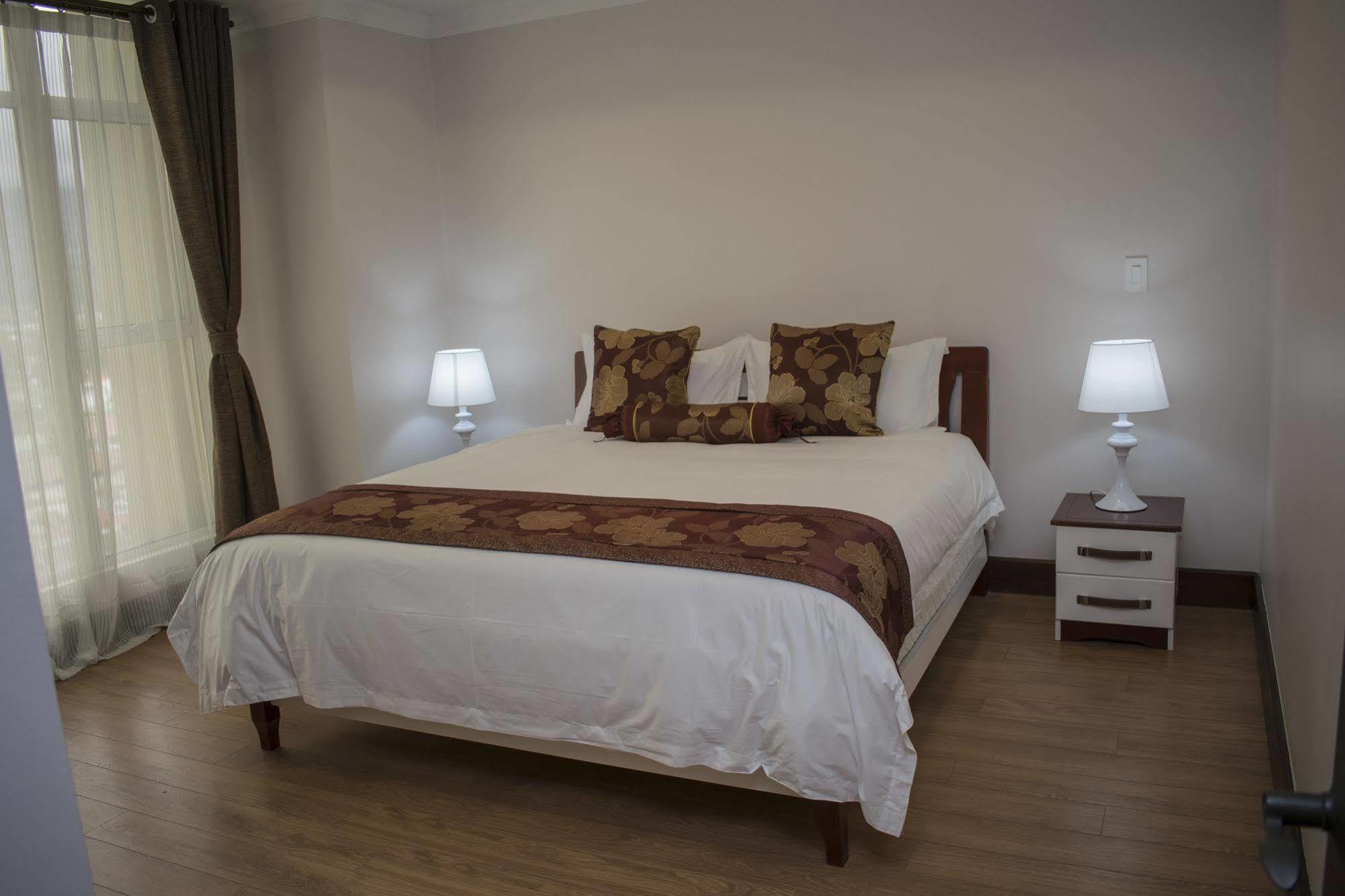Torres Del Lago Suites And Apartments San José Extérieur photo