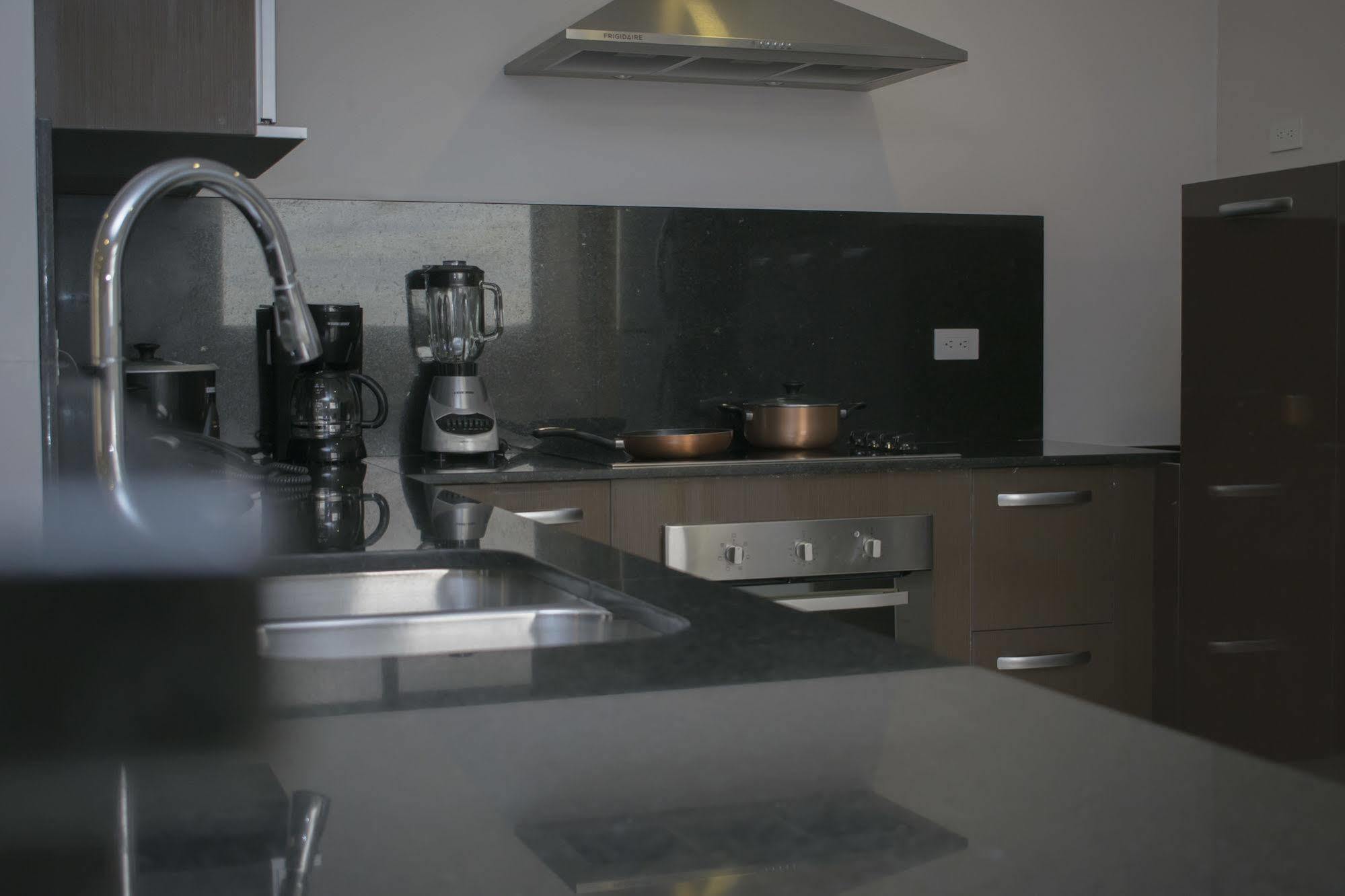Torres Del Lago Suites And Apartments San José Extérieur photo